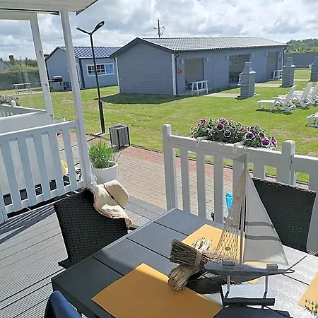 山林小屋 Holiday-camp *