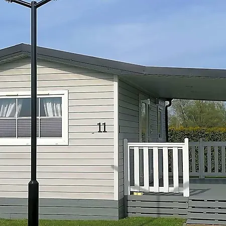 山林小屋 Holiday-camp