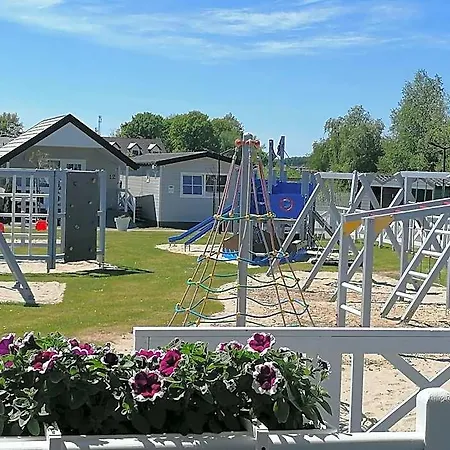 Holiday-camp *